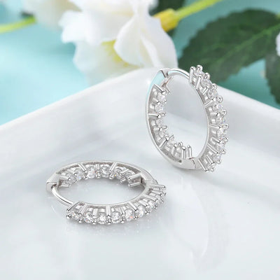 Pendientes de aro de plata de ley 925 con circonitas brillantes para mujer.