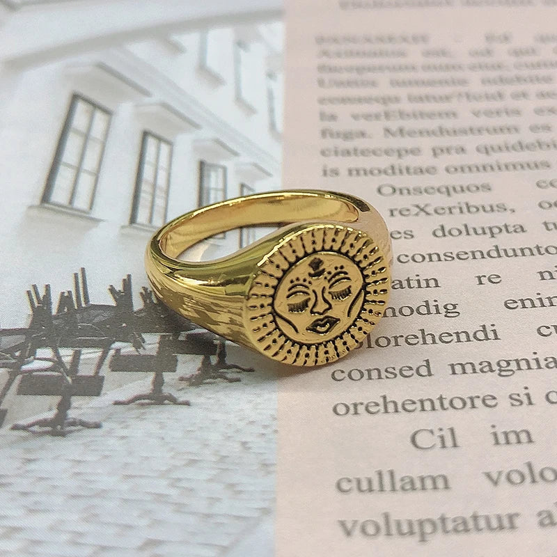 Aesthetic Vintage Sun Face Ring Stainless Steel – Punk / Gothic Couple Ring