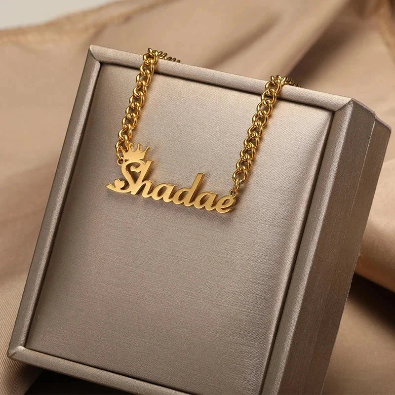 Collar personalizado con nombre en inglés antiguo, cadena cubana de acero inoxidable, colgante personalizado hecho a mano, joyería de moda para fiestas, regalos